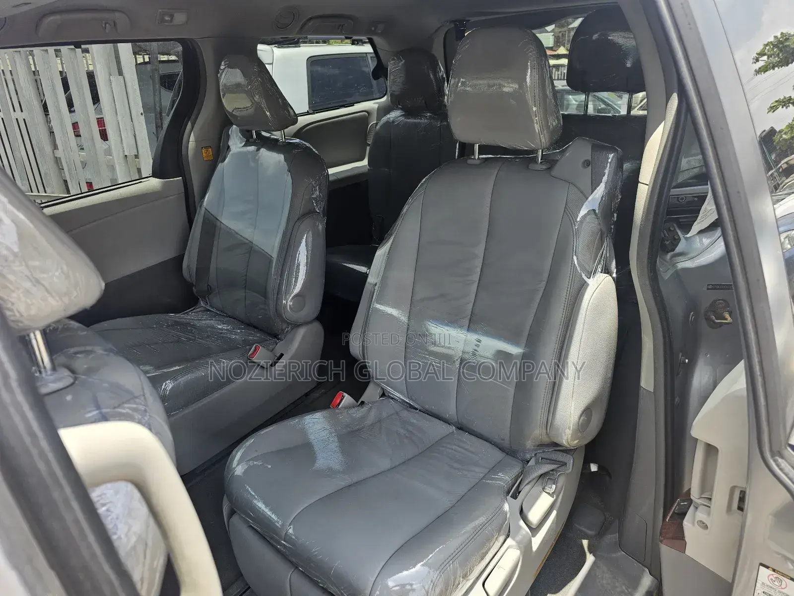 Toyota Sienna XLE 7 Passenger 2012 Silver