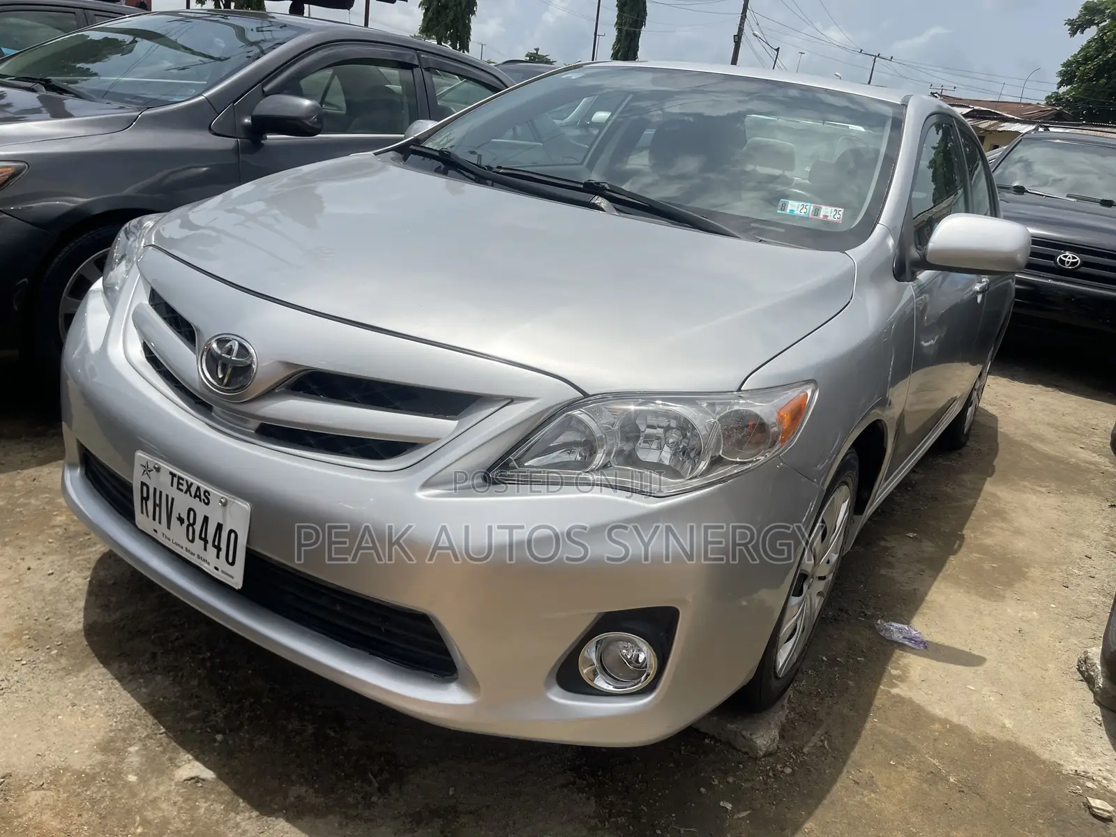 Toyota Corolla XLE 4dr Sedan (1.8L 4cyl 4A) 2010 Silver