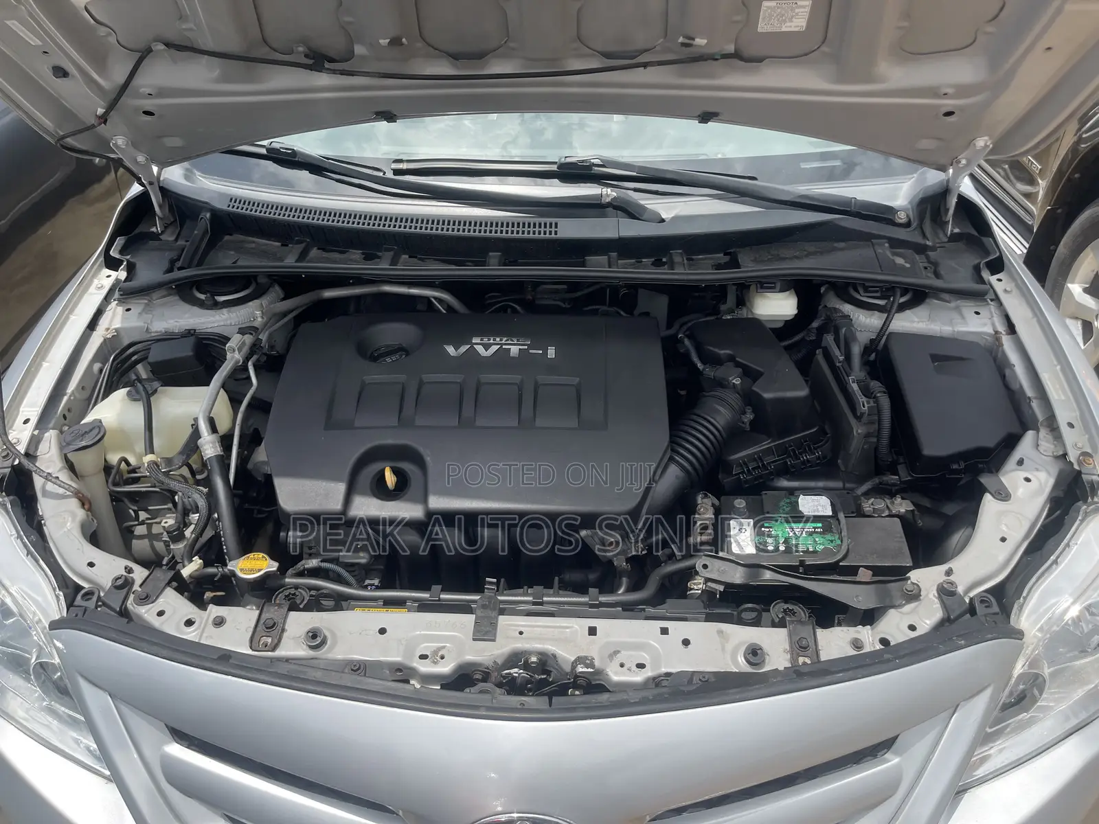 Toyota Corolla XLE 4dr Sedan (1.8L 4cyl 4A) 2010 Silver