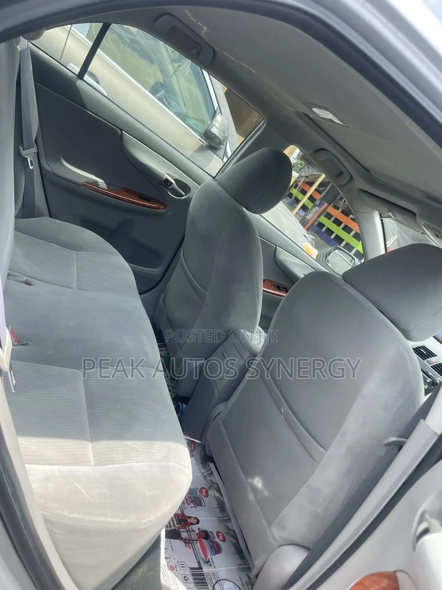Toyota Corolla XLE 4dr Sedan (1.8L 4cyl 4A) 2010 Silver