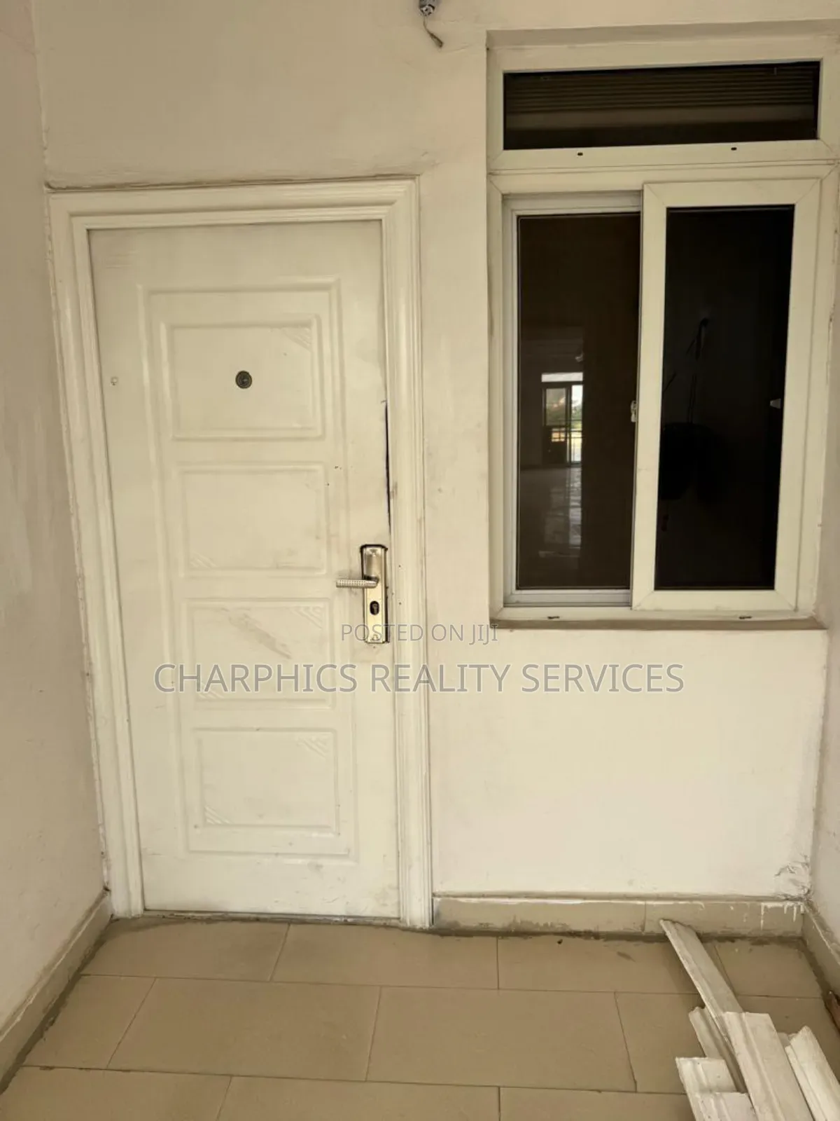 3bdrm Apartment in Lekki Phase 1 for rent