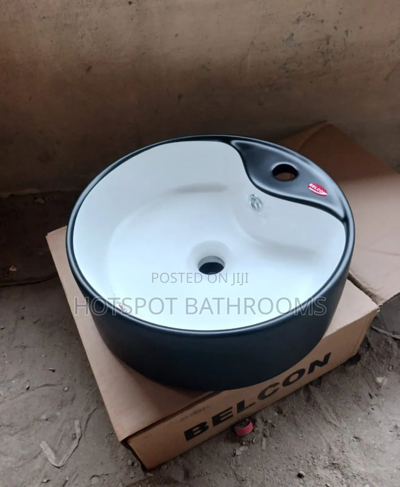 Luxury White and Black Countertop Basin