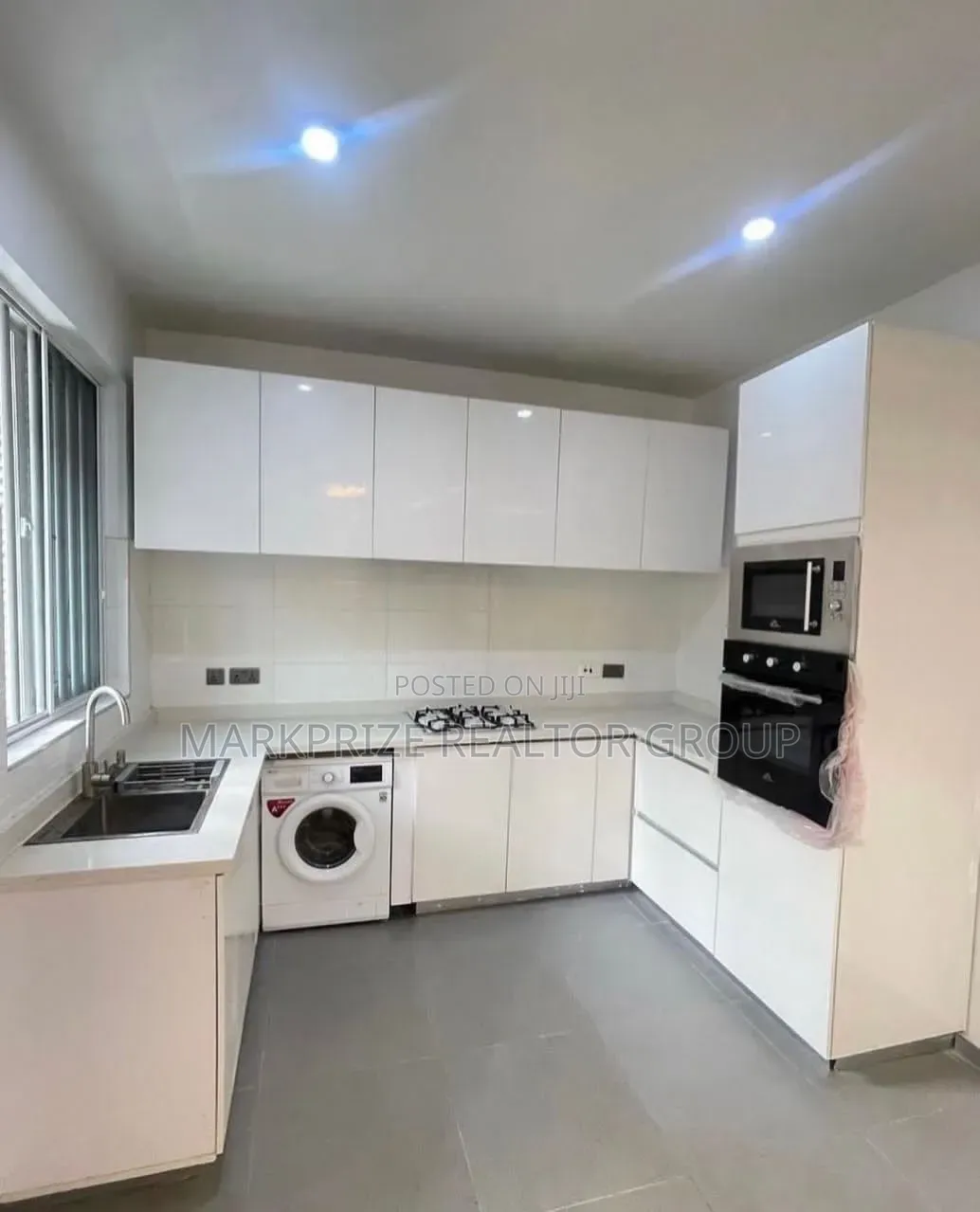 2bdrm Apartment in Ikate Lekki Lagos for sale