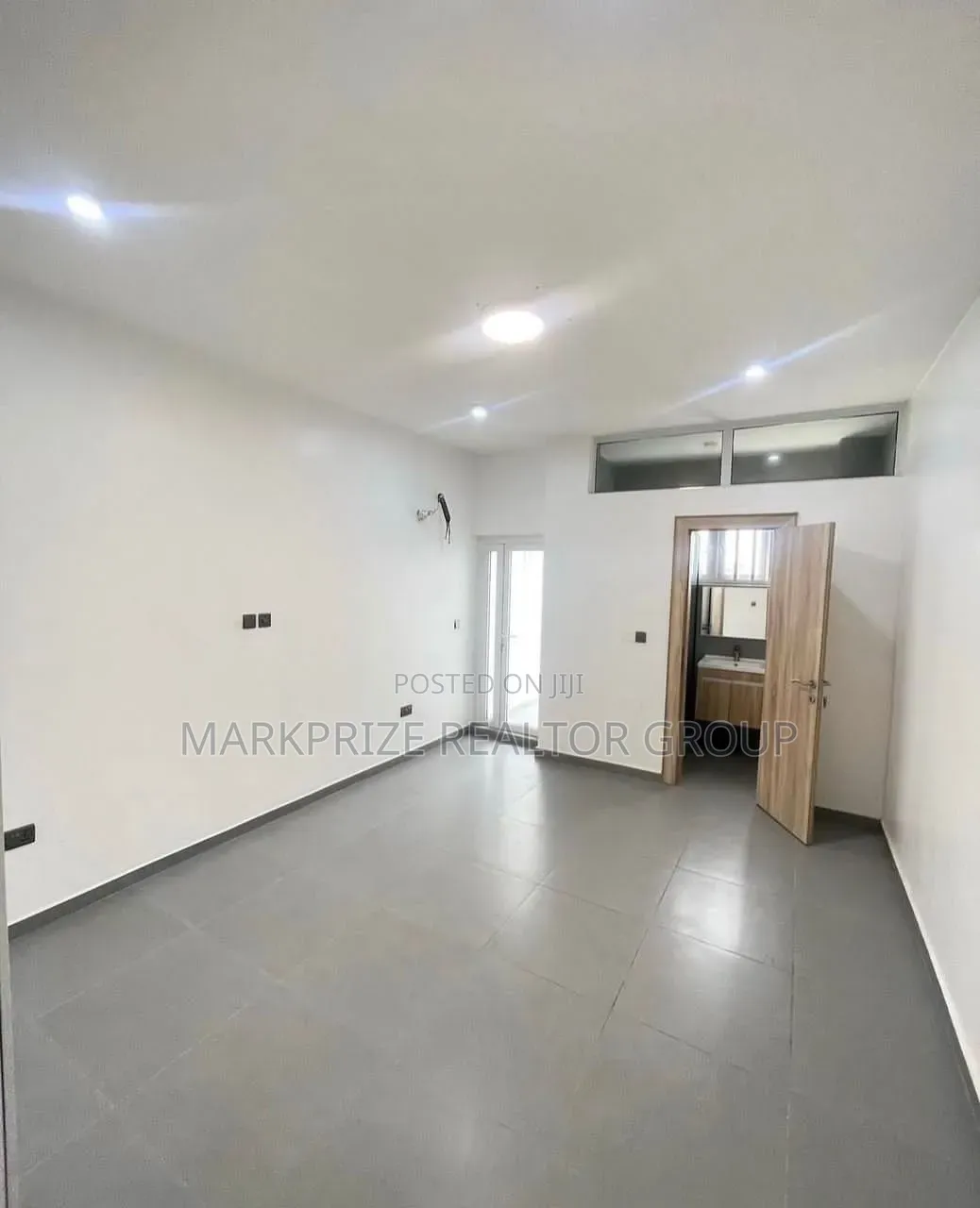 2bdrm Apartment in Ikate Lekki Lagos for sale
