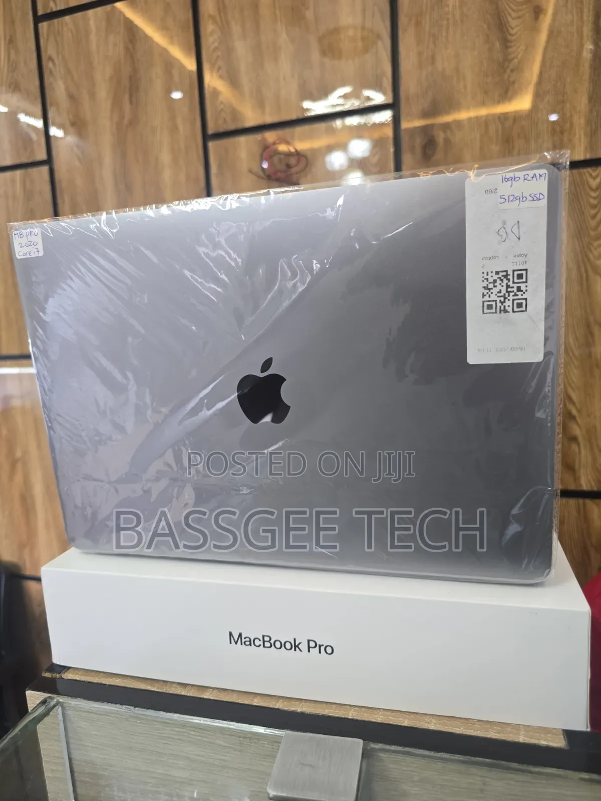 Laptop Apple MacBook Pro 2020 16GB Intel Core i7 SSD 512GB