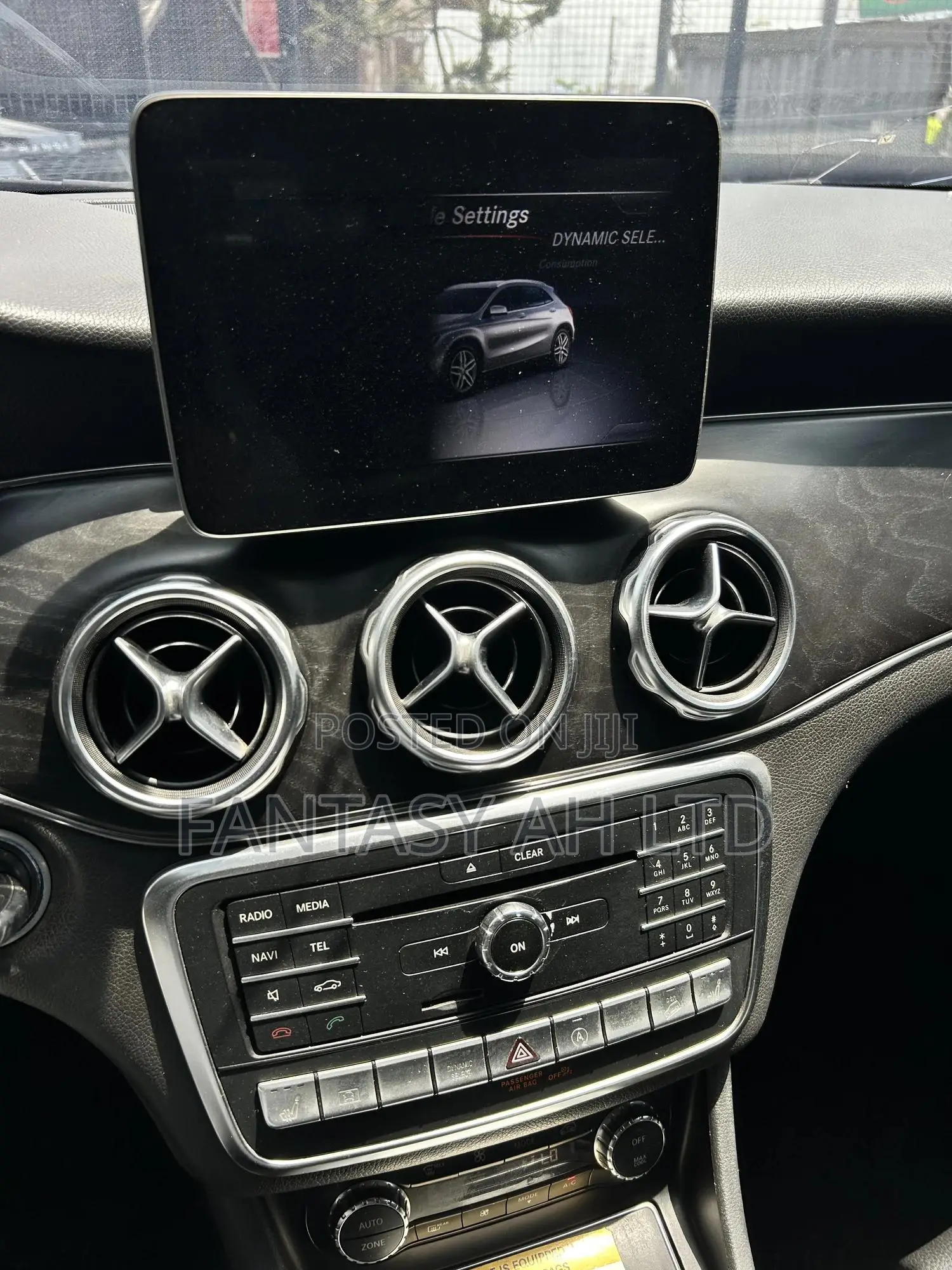 Mercedes-Benz GLA 250 2018 Red