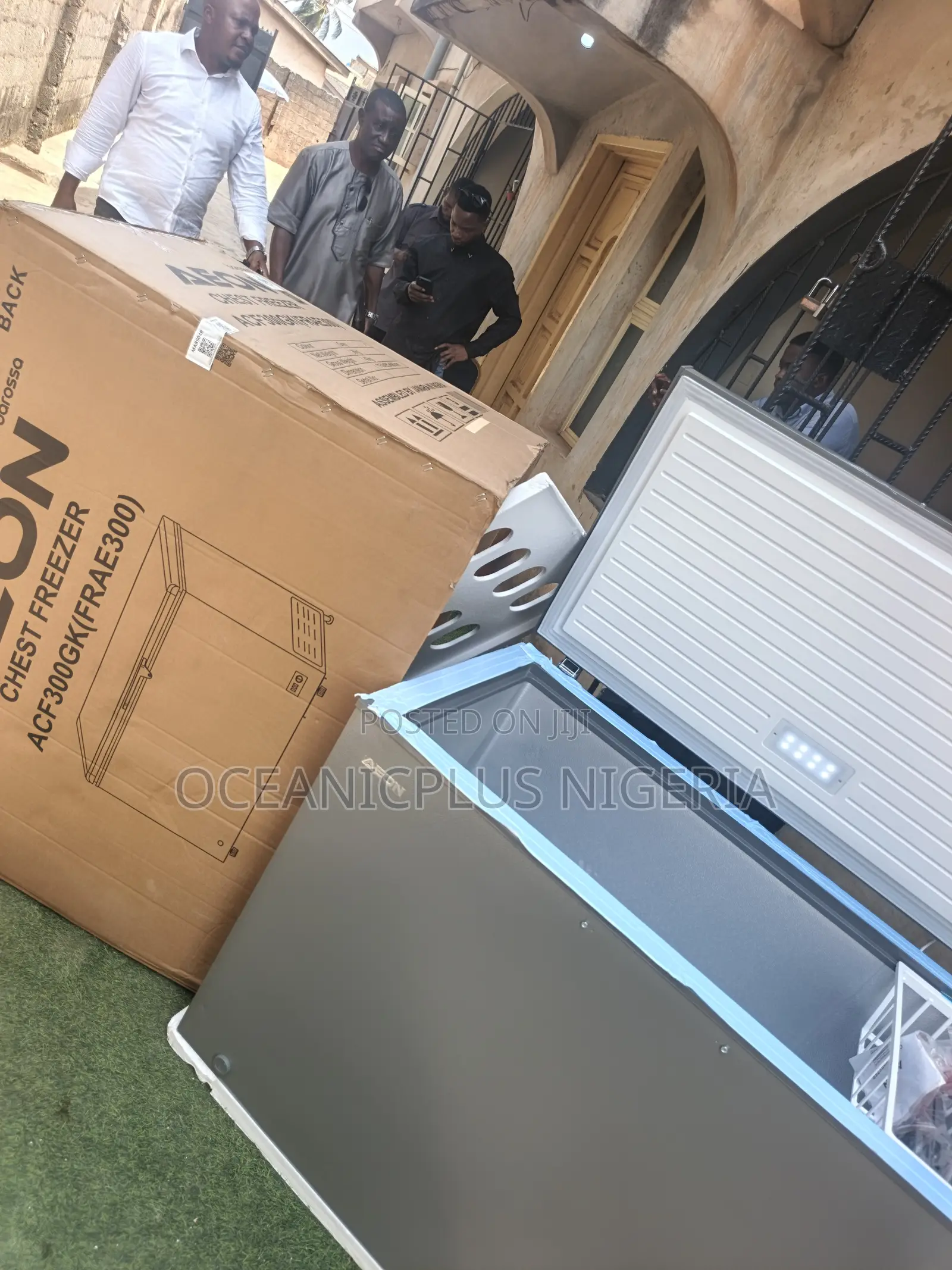 Aeon Freezer Acf300gk Chest Style 300l