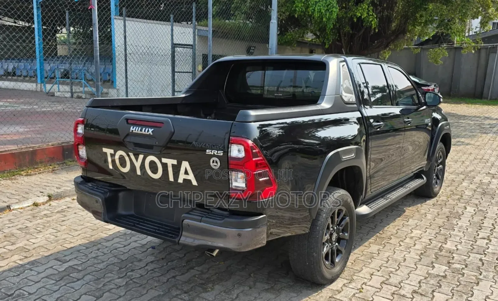 Toyota Hilux Revo Double Cab Petrol 2.7 AWD 2021 Black