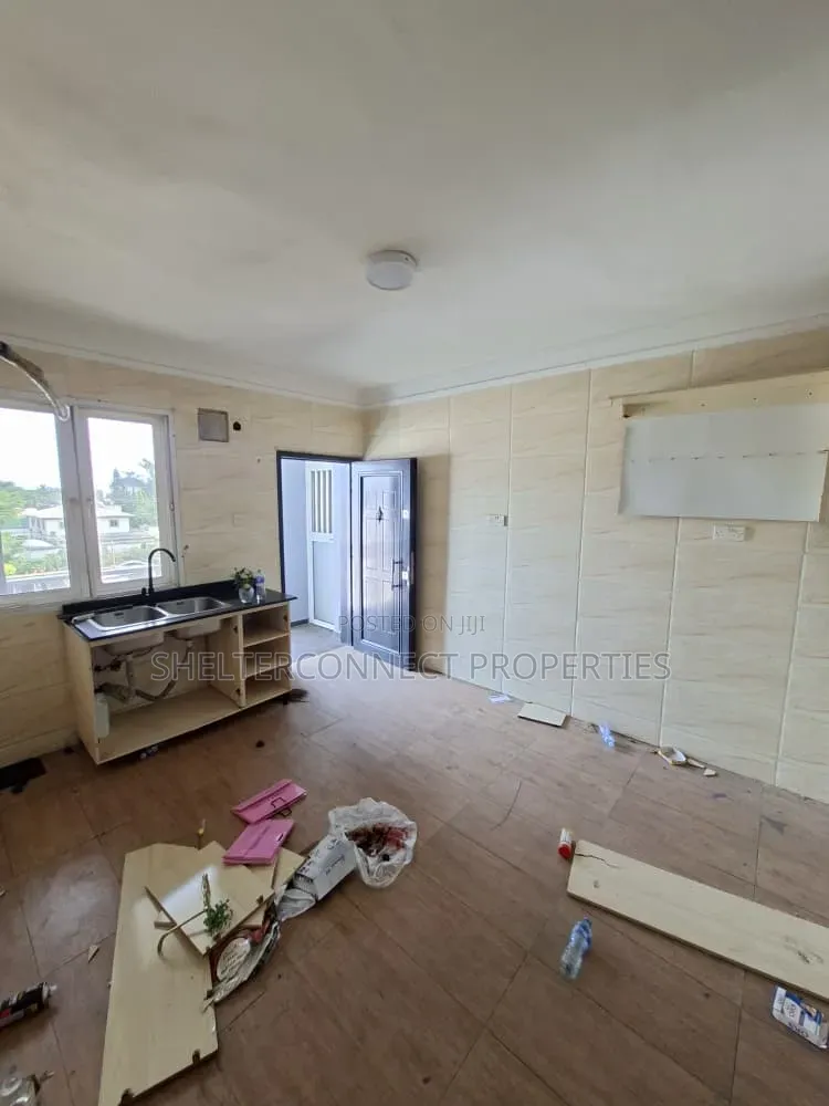 2bdrm Apartment in Lekki Expressway for rent