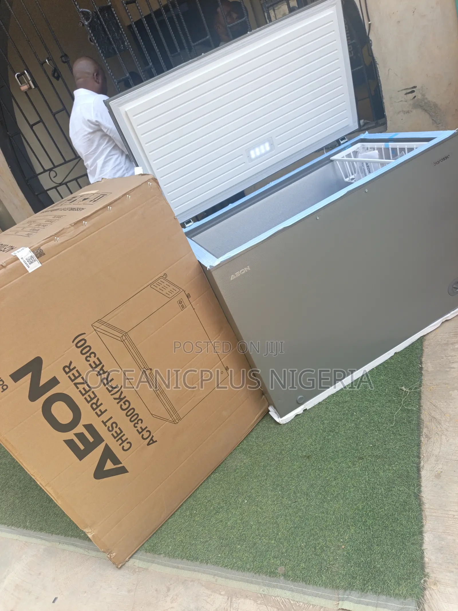 Aeon Acf300gk Freezer 300l Chest Unit
