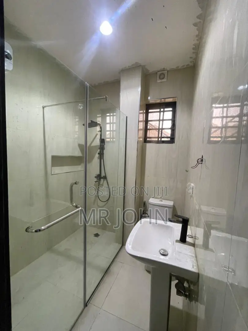 4bdrm Duplex in De Man 👨 Pr, Lekki for rent