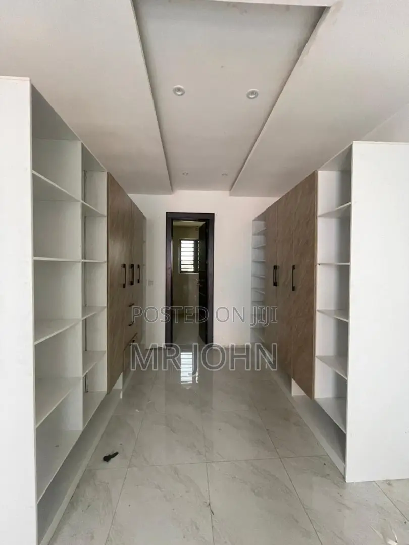 4bdrm Duplex in De Man 👨 Pr, Lekki for rent
