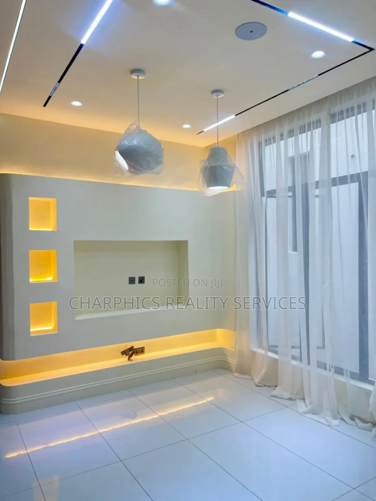 5bdrm Duplex in Lekki Phase 2 for sale