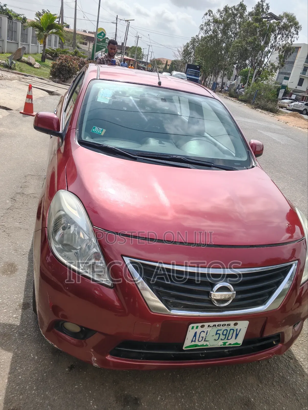 Nissan Almera 2015 Red