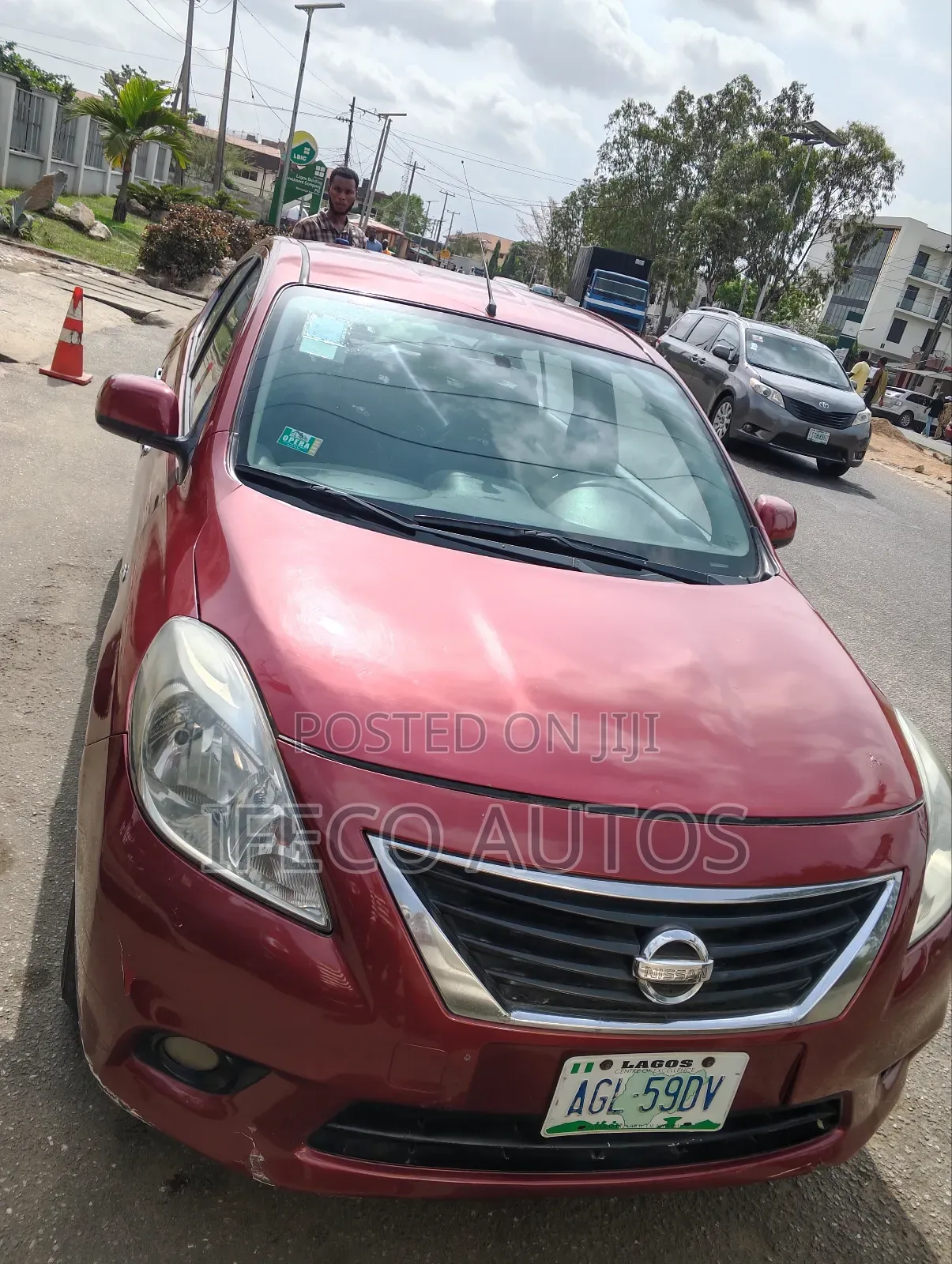 Nissan Almera 2015 Red
