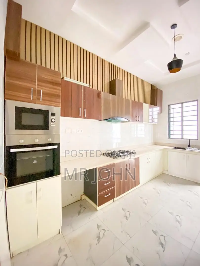 4bdrm House in De Man Pr, Lekki for rent