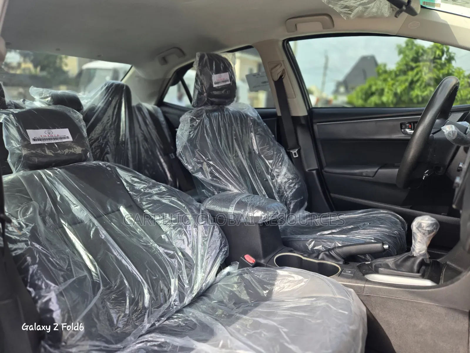 Toyota Corolla LE Eco (1.8L 4cyl 2A) 2019 Black