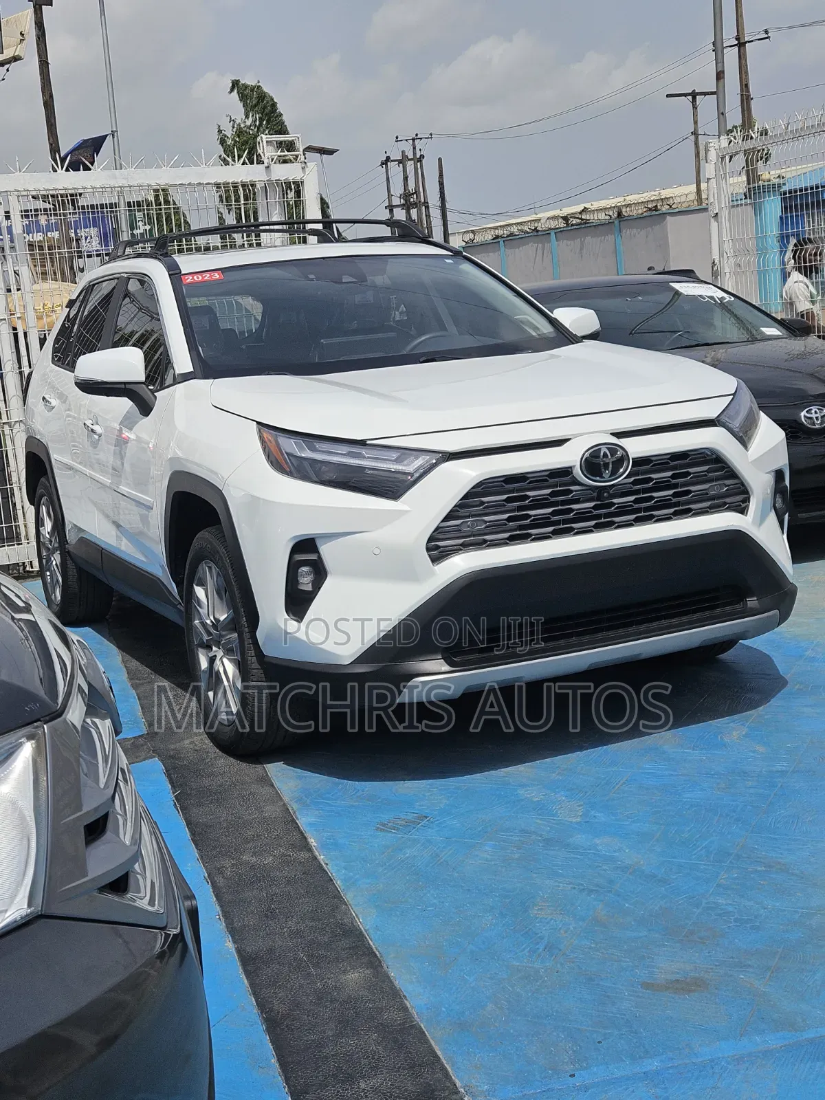 Toyota RAV4 Limited AWD 2023 White
