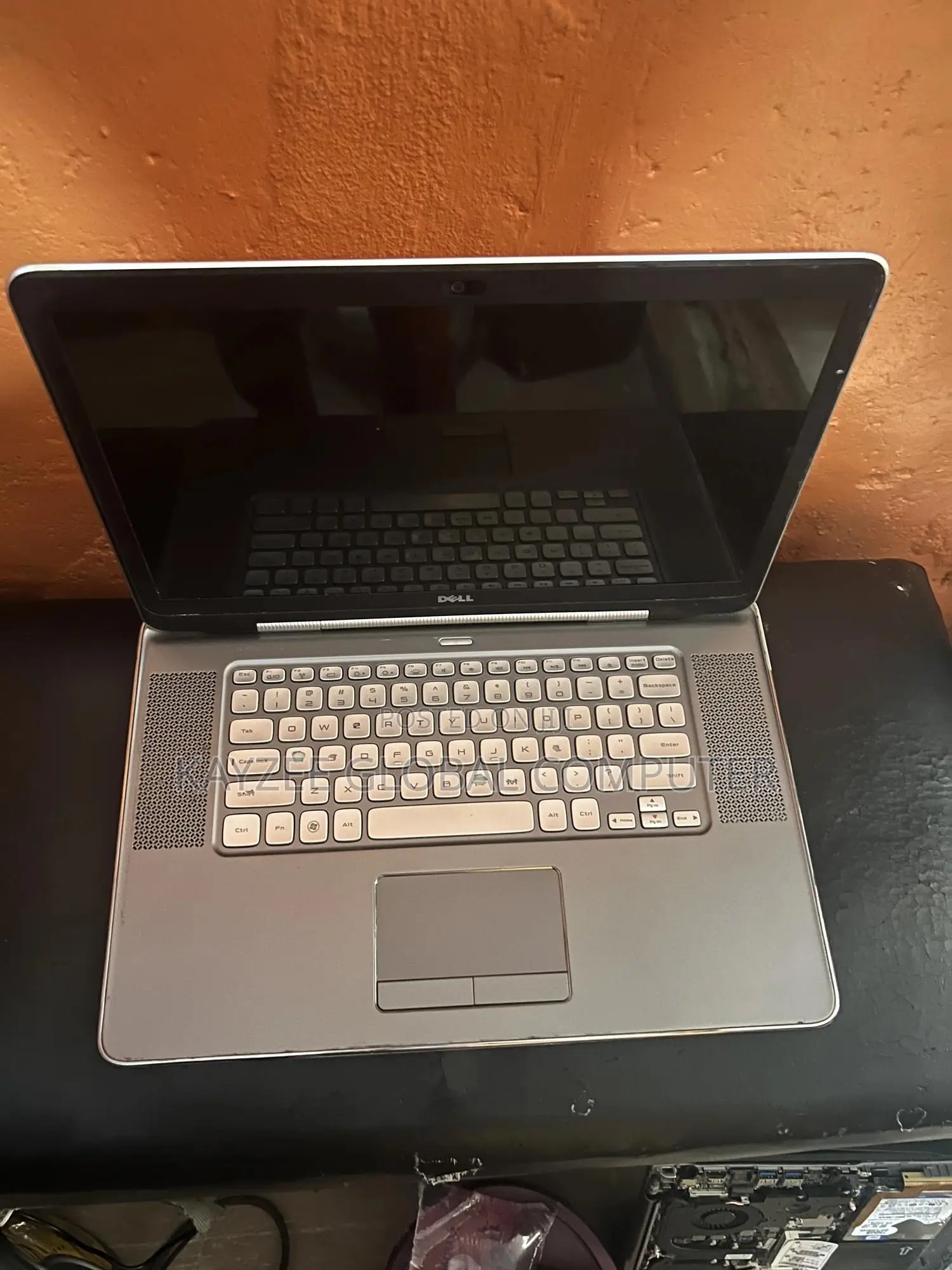 Laptop Dell XPS 15 (L502X) 8GB Intel Core i5 HDD 250GB