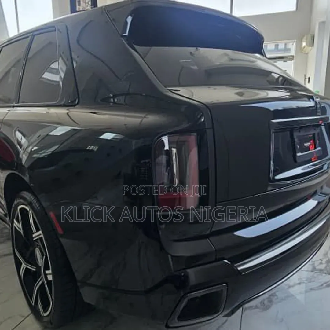 New Rolls-Royce Cullinan Black Badge 2026 Black