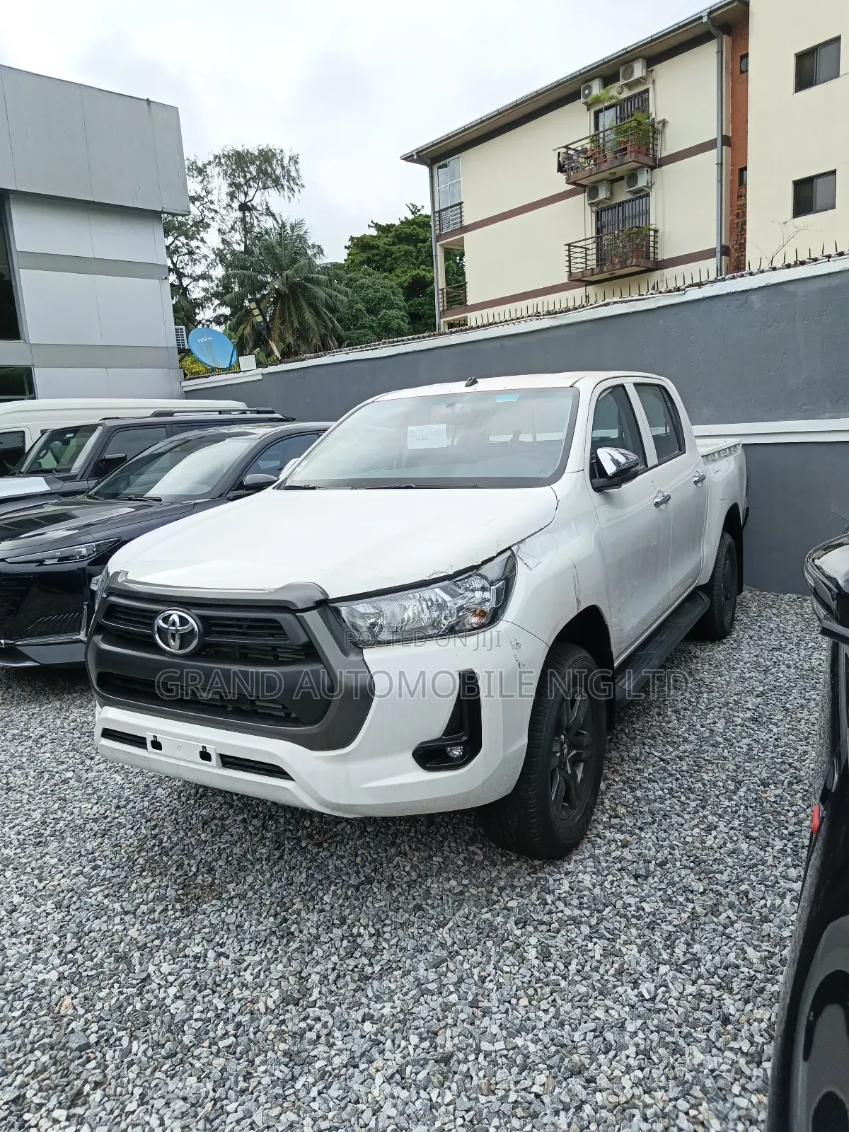 New Toyota Hilux 2025 White