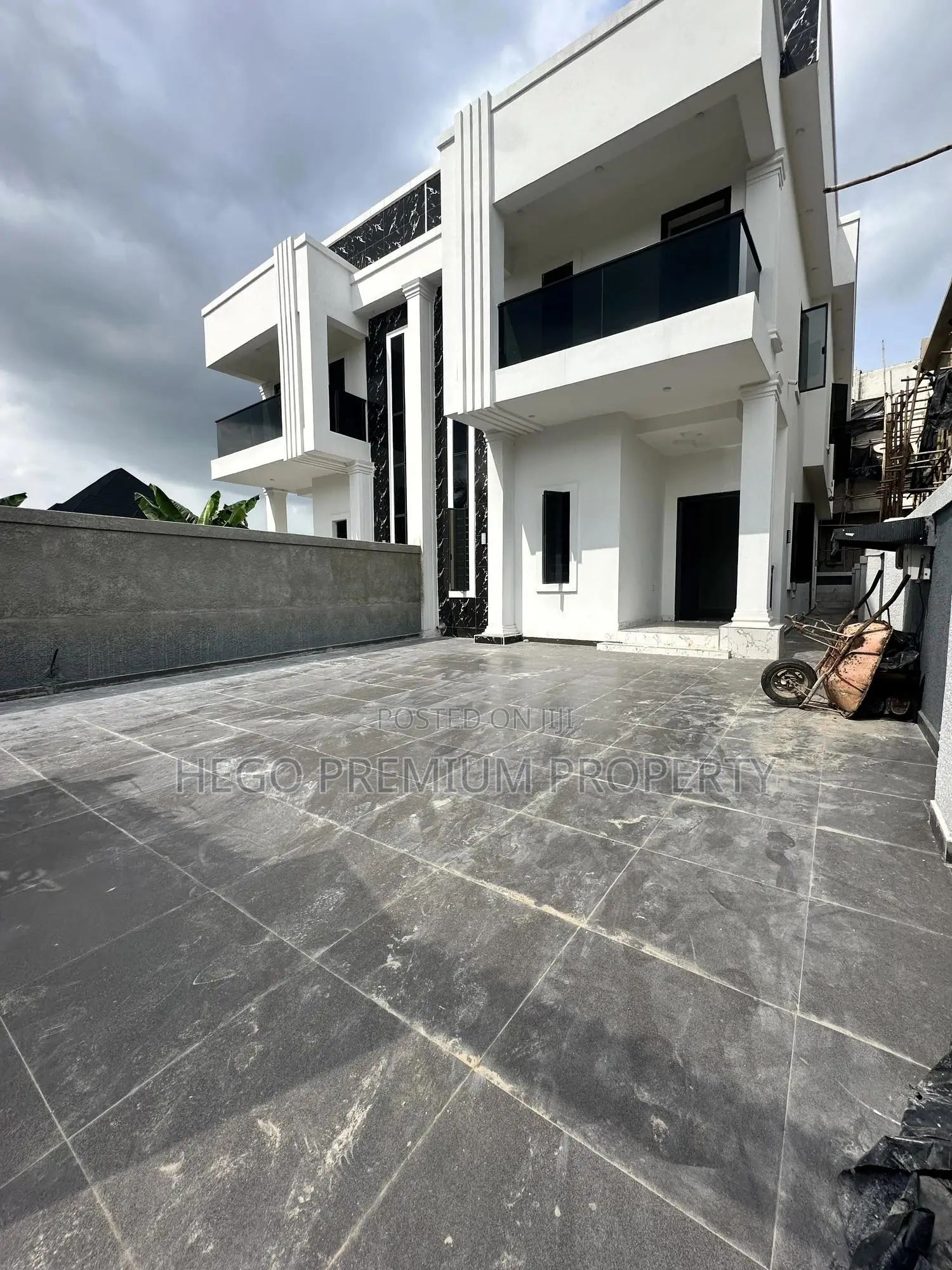 4bdrm Apartment in Ivory Height, Eneka for sale