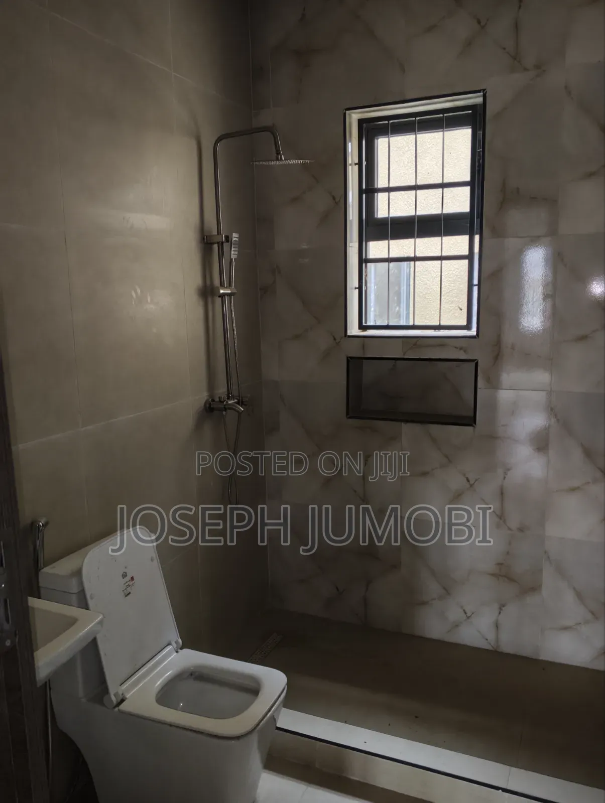 5bdrm Duplex in Hart Court, Jahi for sale