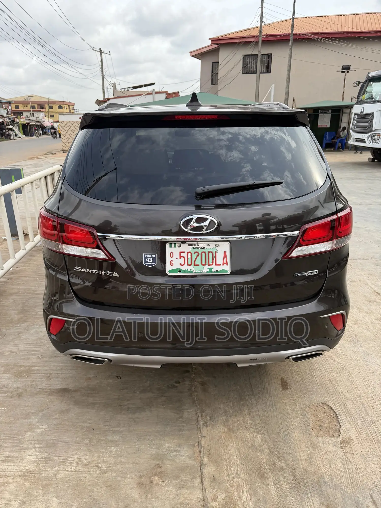 Hyundai Santa Fe SE Ultimate FWD 2017 Brown