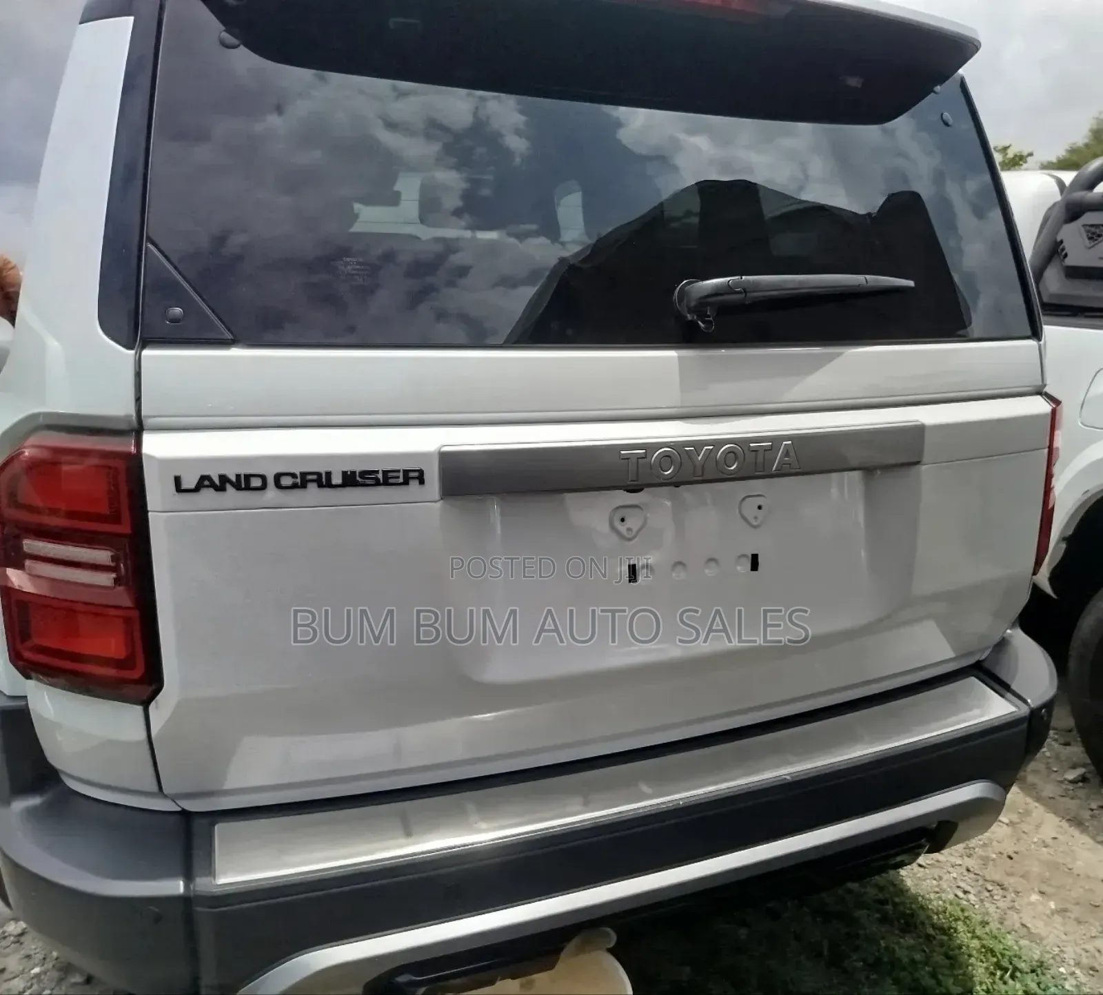 Toyota Land Cruiser Prado 2.4 Petrol 2024 White