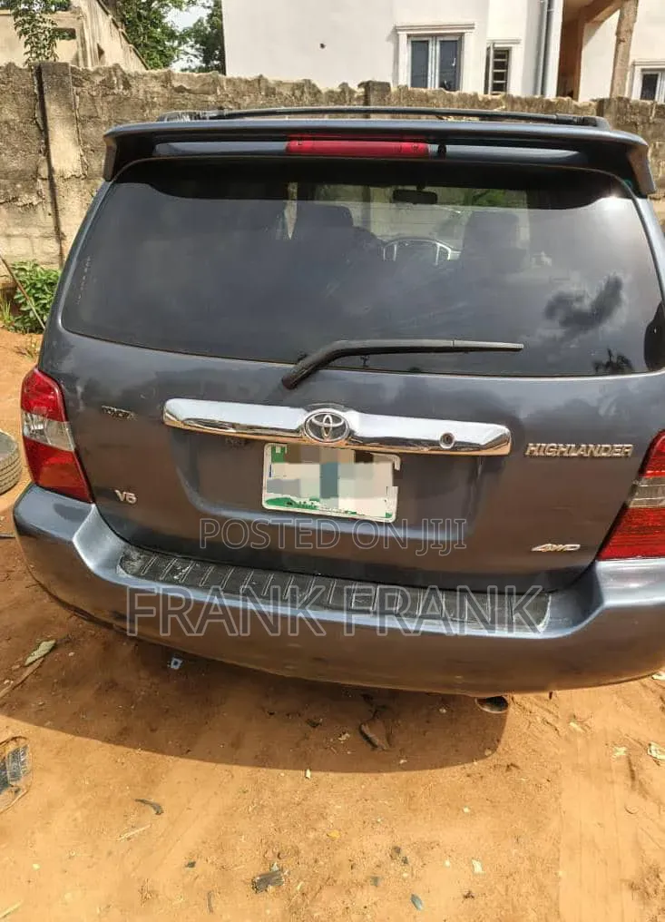Toyota Highlander 2005 Gray