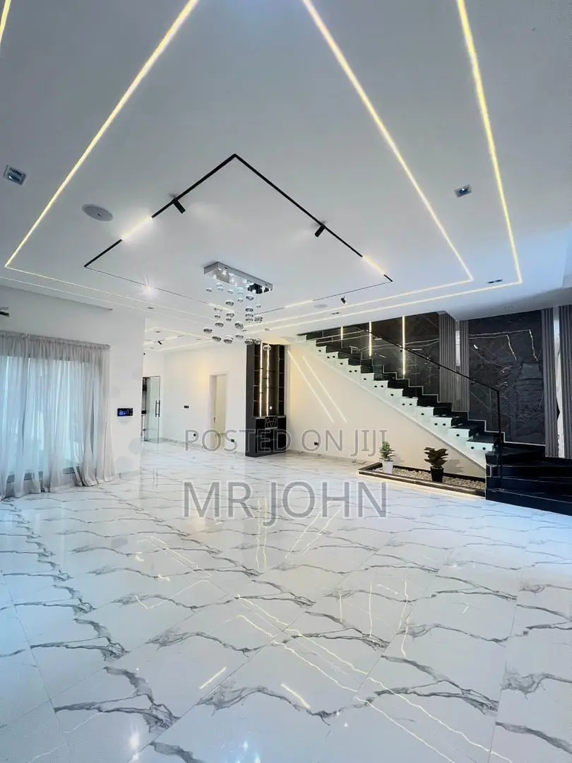 5bdrm House in De Man Pr, Lekki for sale