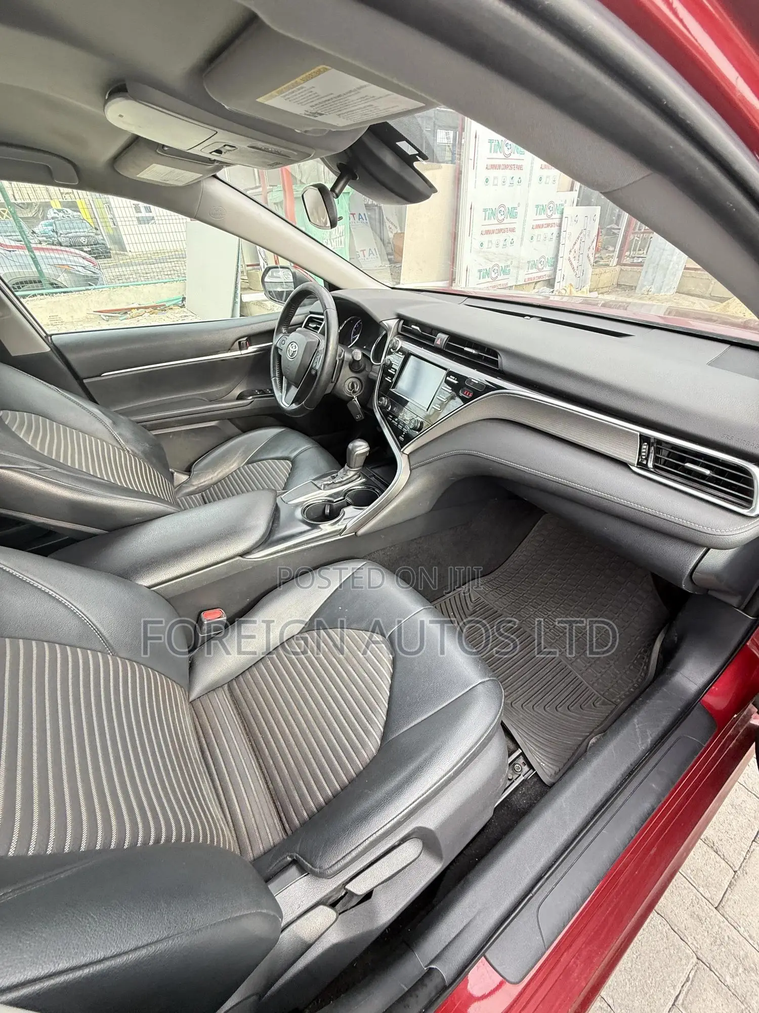 Toyota Camry SE FWD (2.5L 4cyl 8AM) 2018 Burgundy