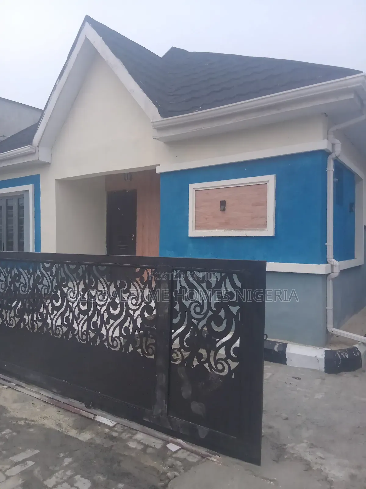 3bdrm House in A Fully Secured, Awoyaya for rent