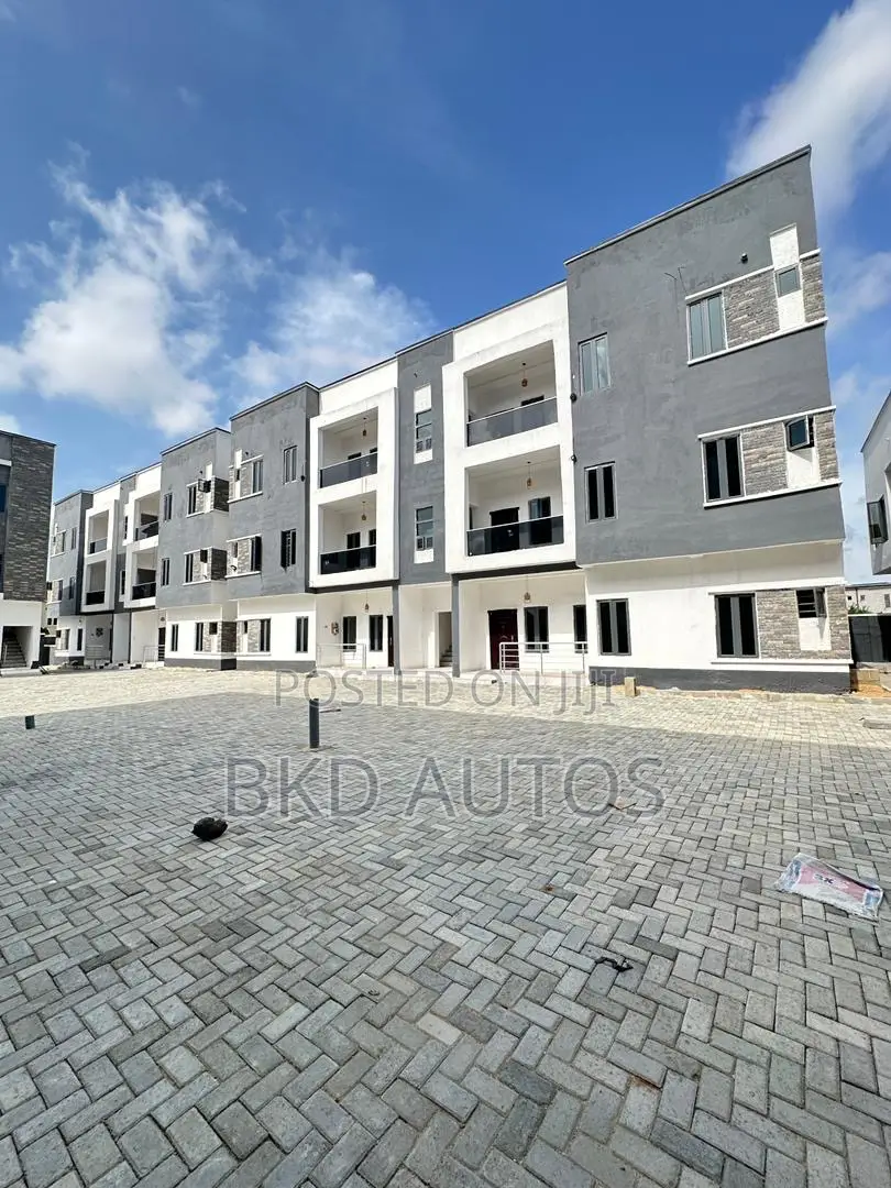 3bdrm Apartment in Ilaje / Lekki for sale