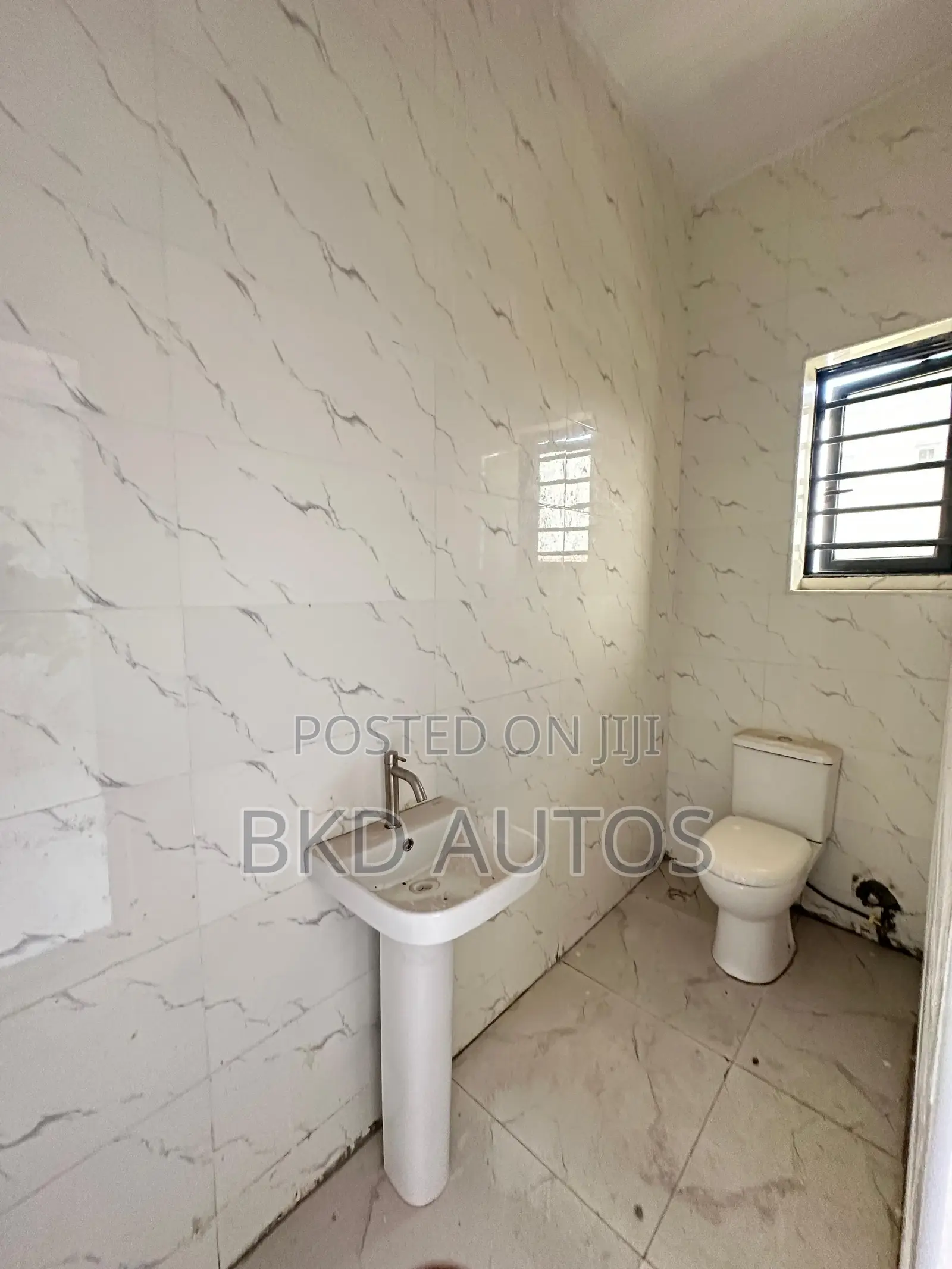 1bdrm Apartment in Ilaje for sale