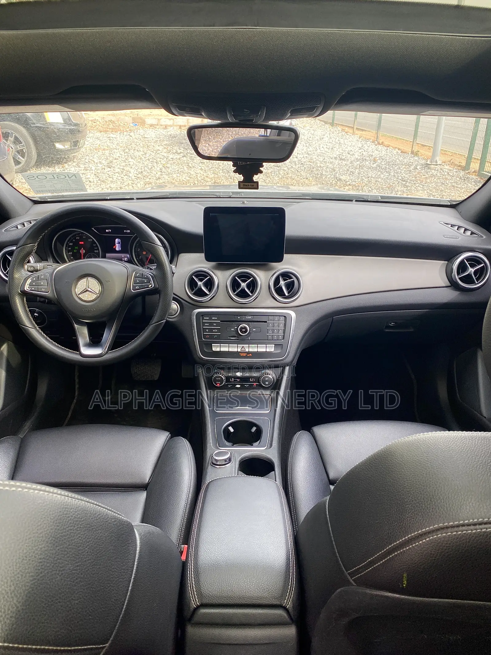 Mercedes-Benz GLA 250 2017 Silver