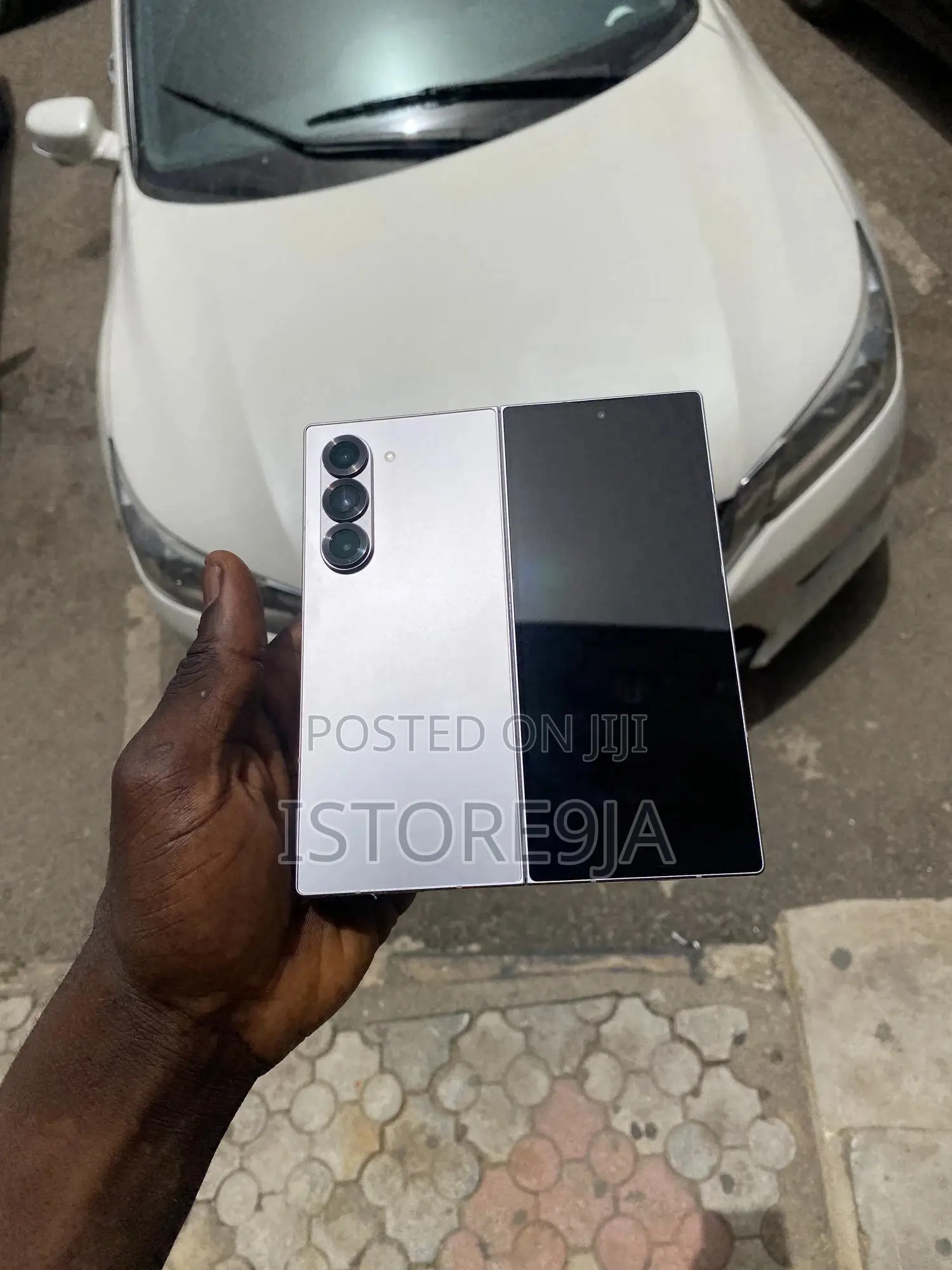 Samsung Galaxy Fold 5G 512 GB Silver