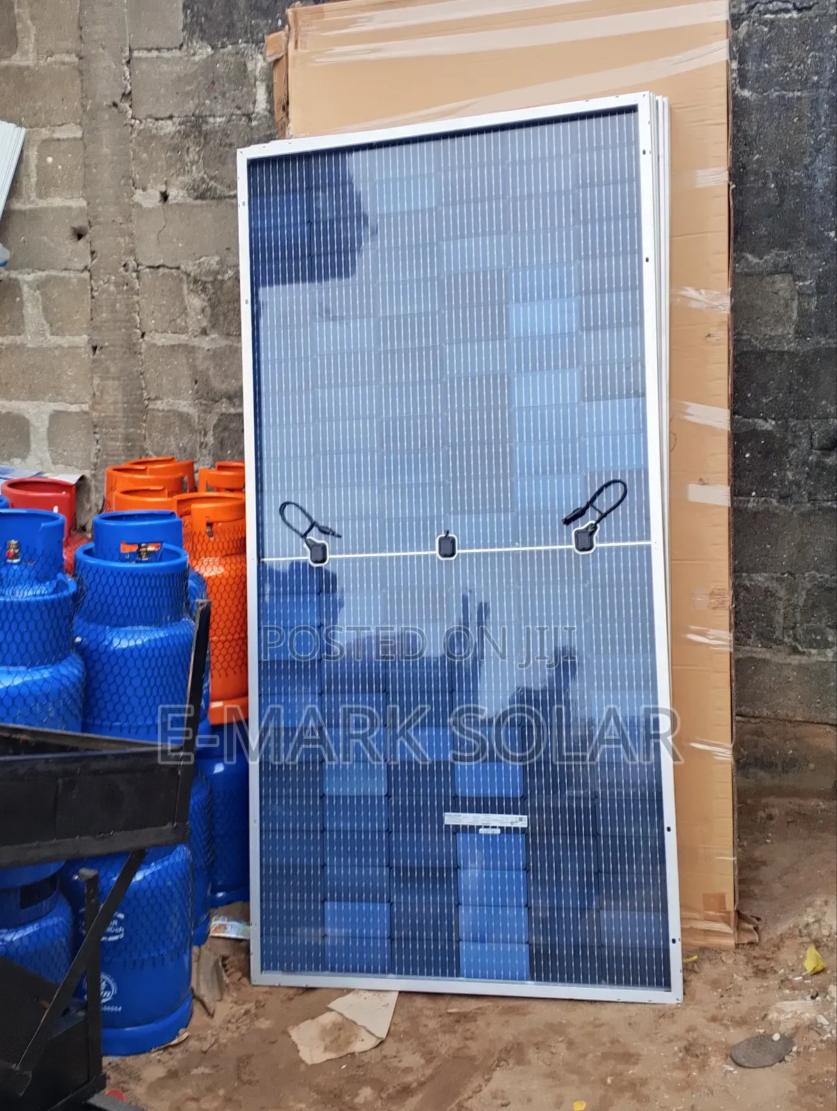 600watts Solar Panels 144cells 16 Box Bar Now Availab Call