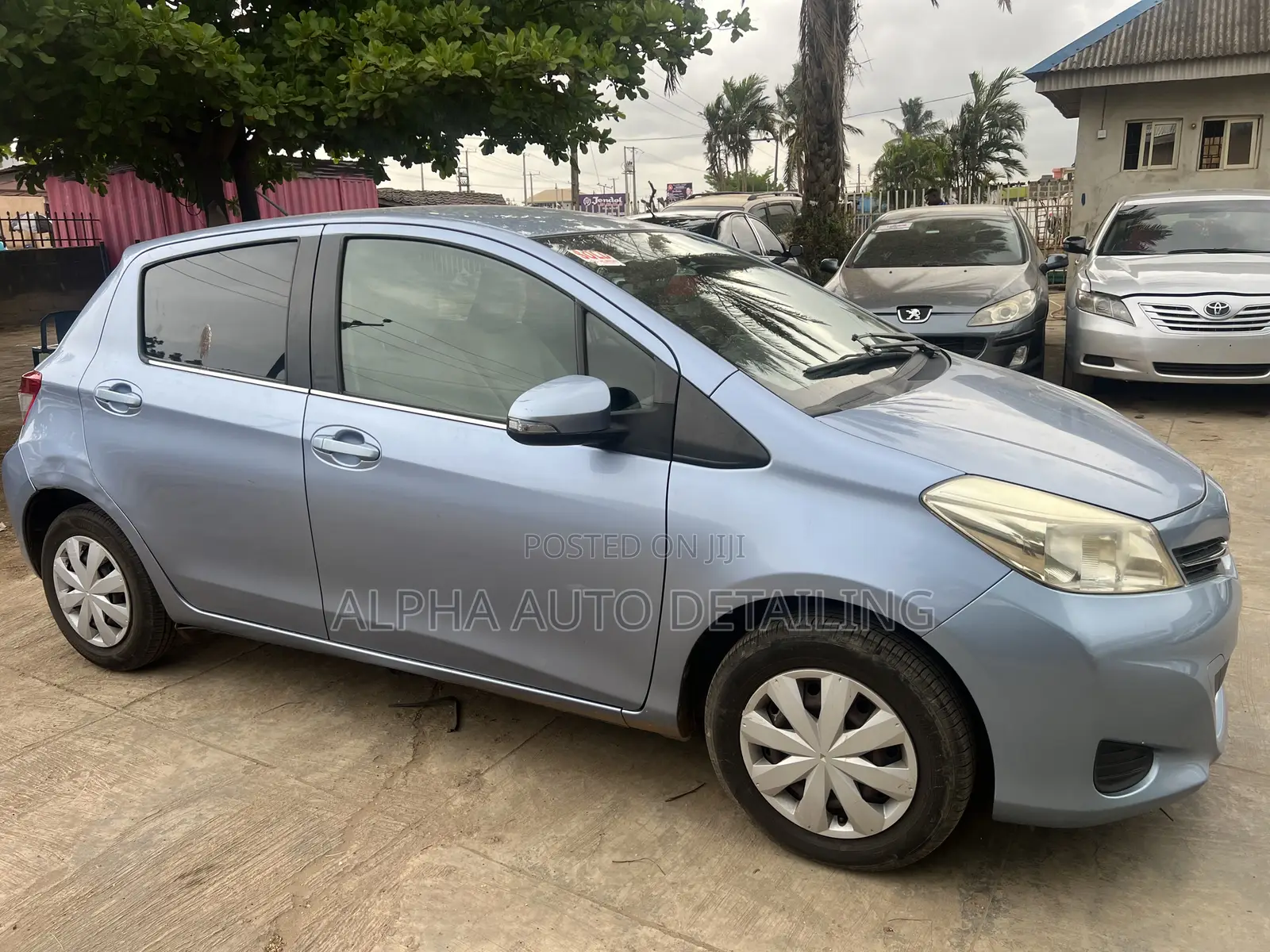 Toyota Vitz 2012 Blue