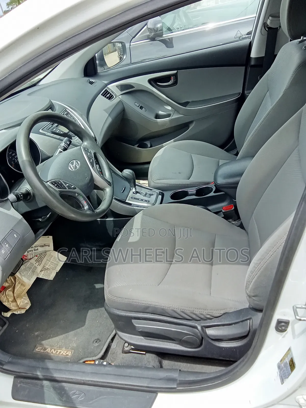Hyundai Elantra 2012 White