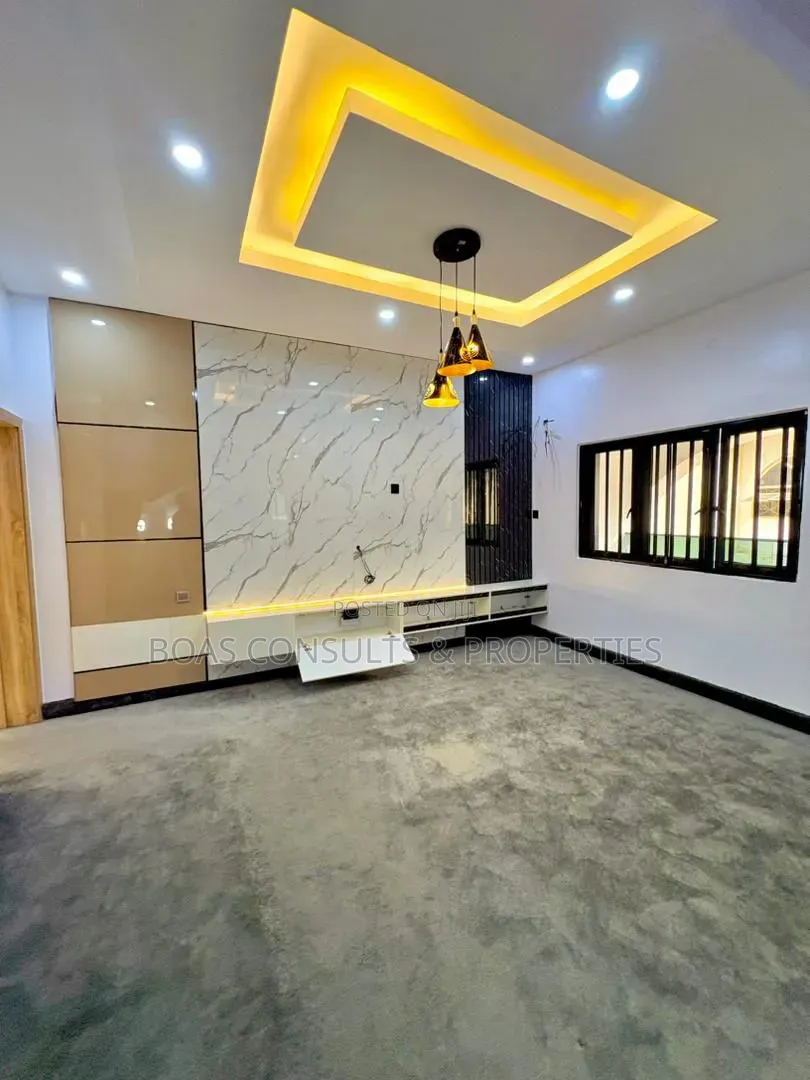 6bdrm Duplex in Vgc, Ilaje / Lekki for rent