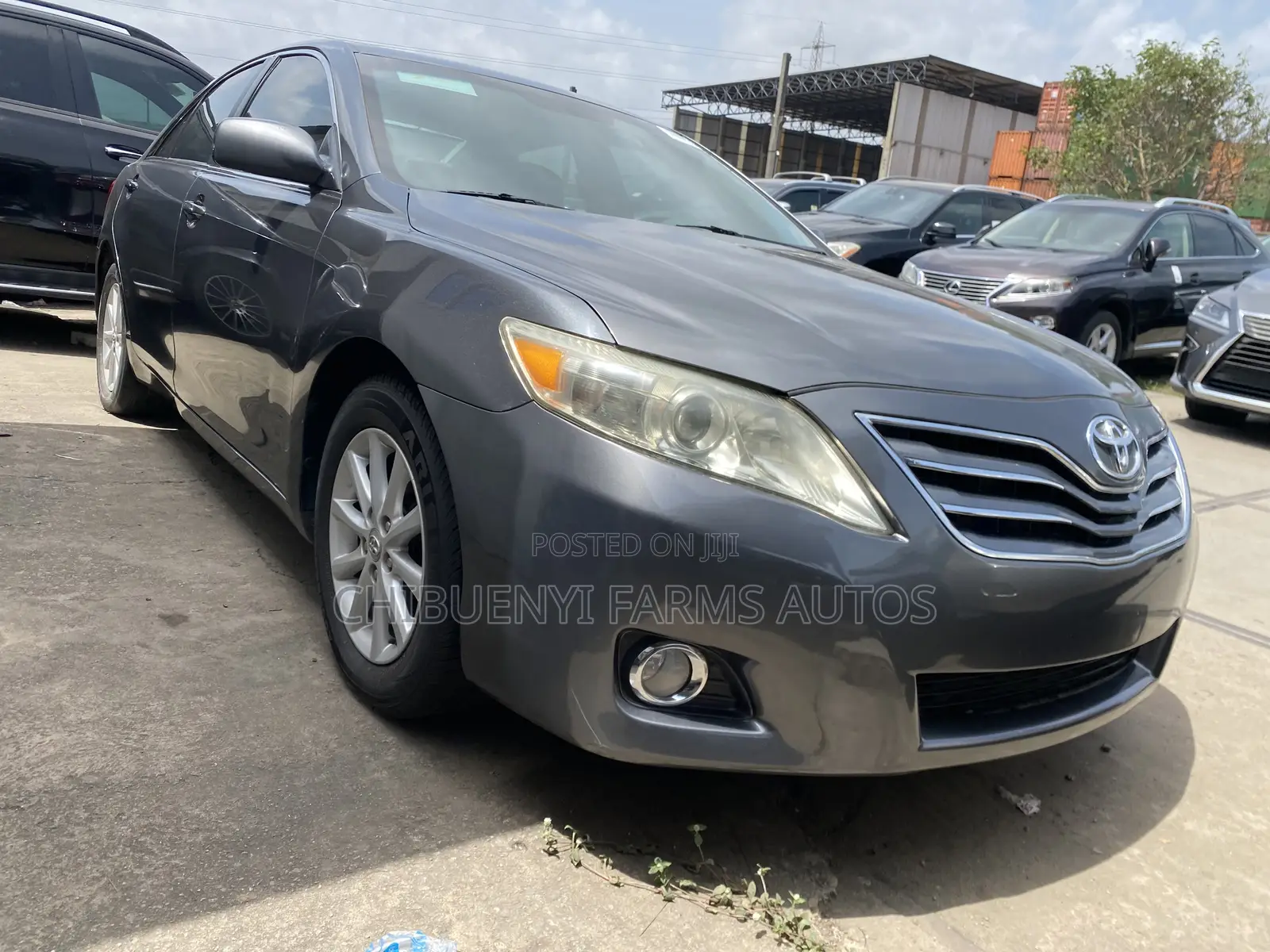Toyota Camry XLE 4dr Sedan (2.5L 4cyl 6AM) 2010 Gray