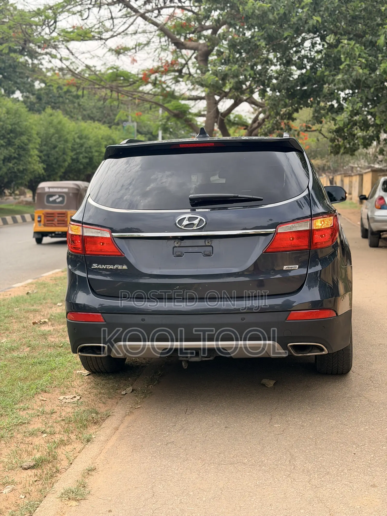 Hyundai Santa Fe Limited 4dr SUV AWD (3.3L 6cyl 6A) 2014 Blue