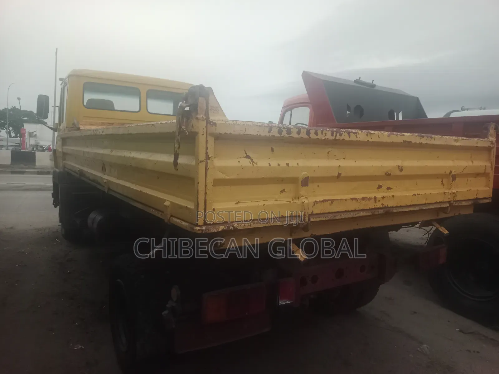 814 Tipper (Foreign Used),6 Tyres,
