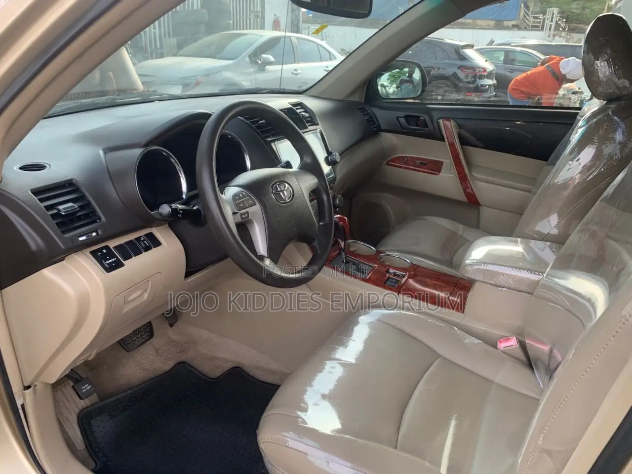 Toyota Highlander 2010 Gold