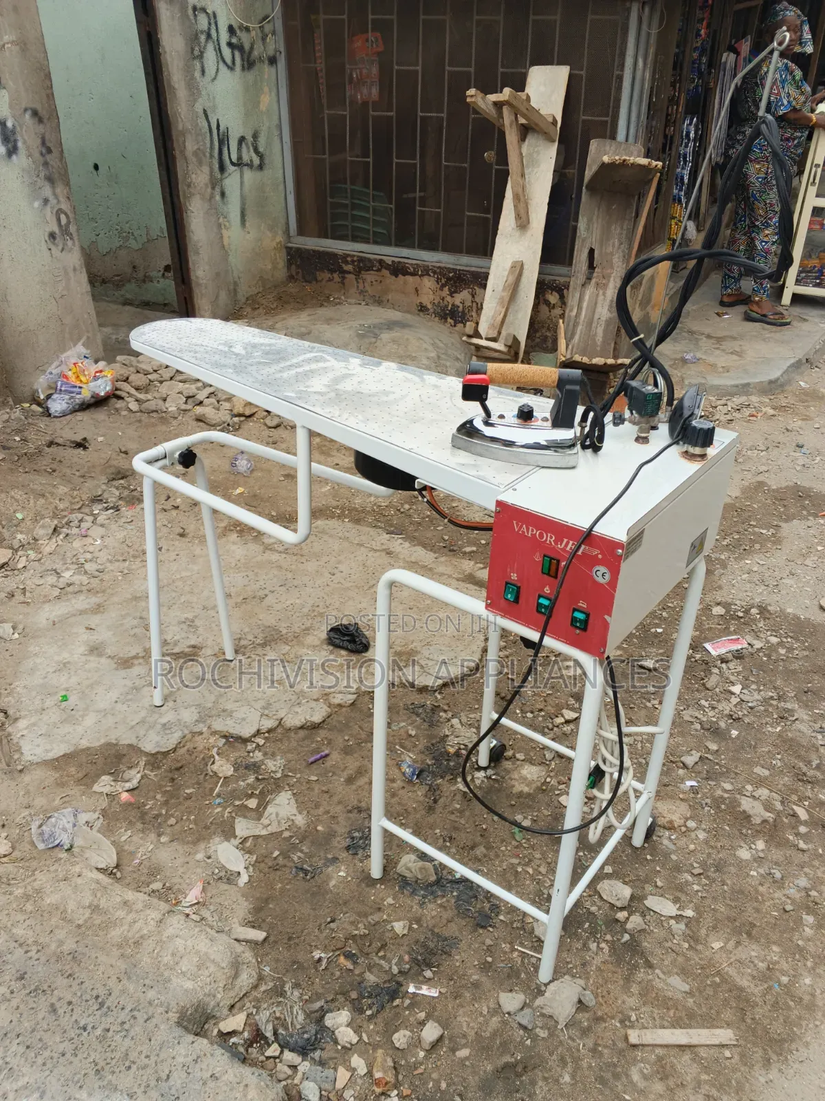 Batistella Finishing Table Industrial Iron With Table, Element Vacuum
