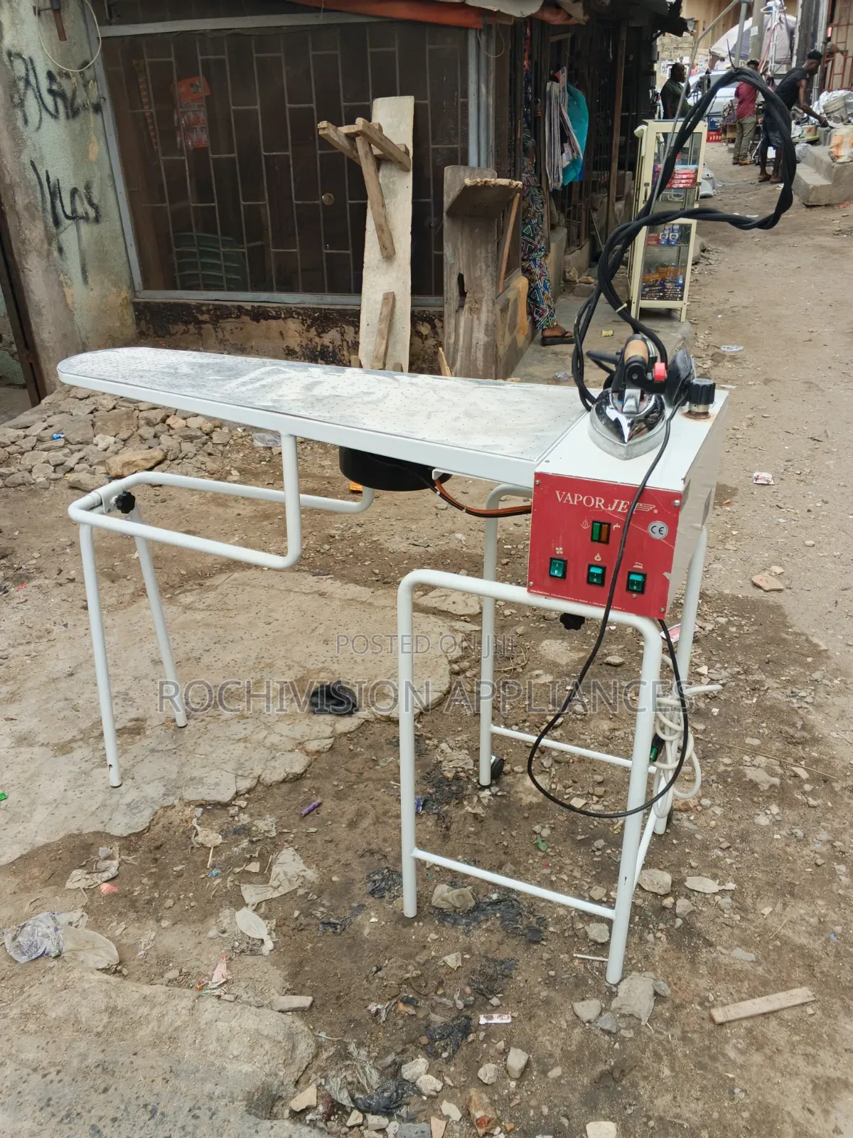 Batistella Finishing Table Industrial Iron With Table, Element Vacuum