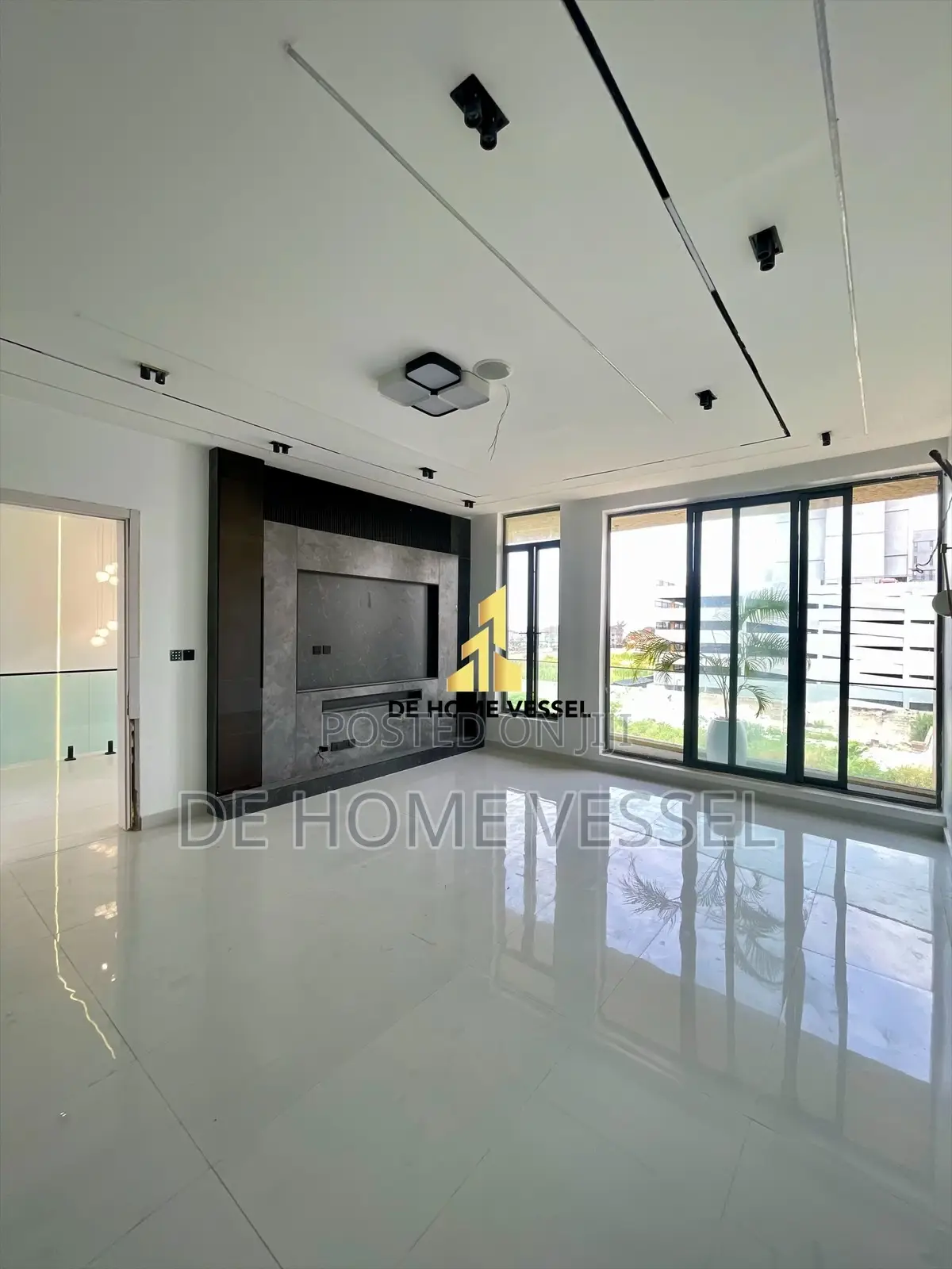 5bdrm Townhouse/Terrace in Lekki Phase 1 for sale