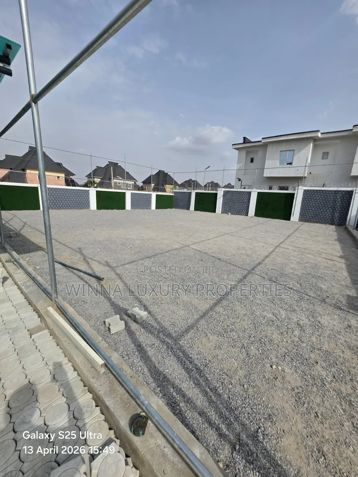 4bdrm Penthouse in Nut / Von Axis, Lugbe District for sale