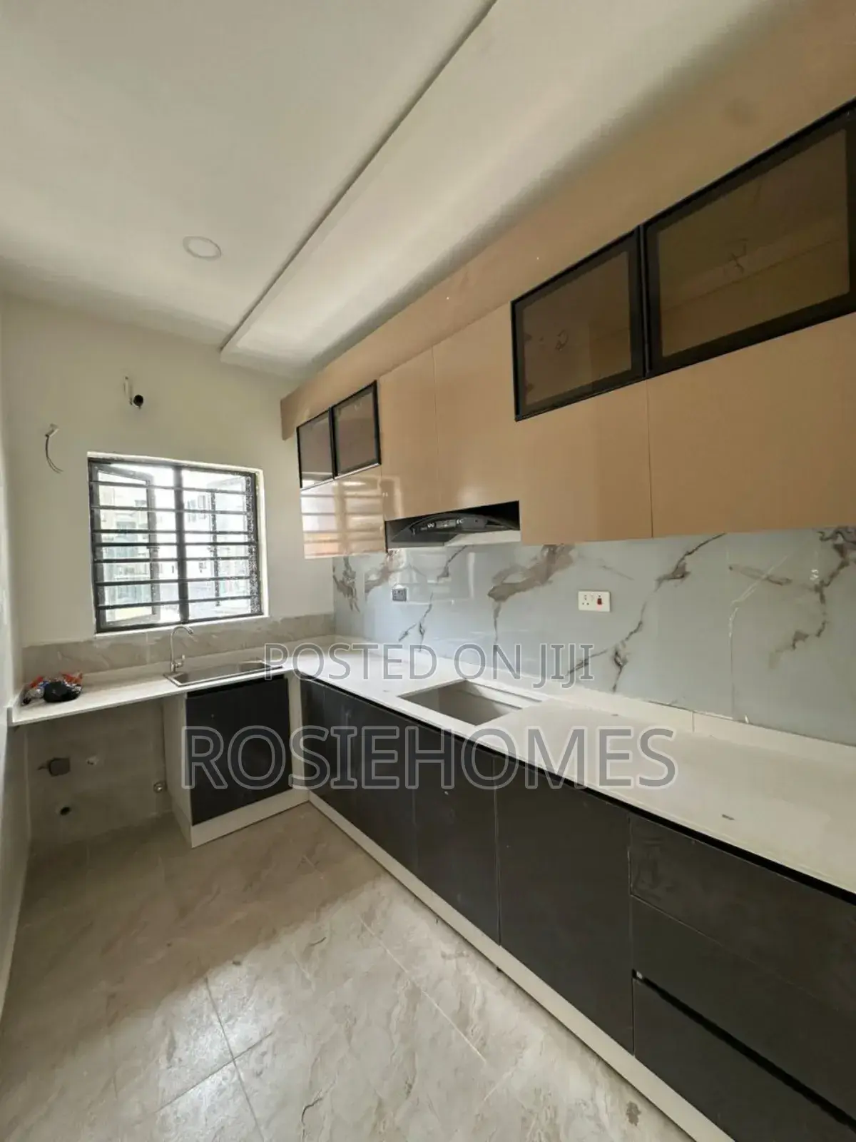 4bdrm Duplex in Light Estate, Adeola Odeku for rent